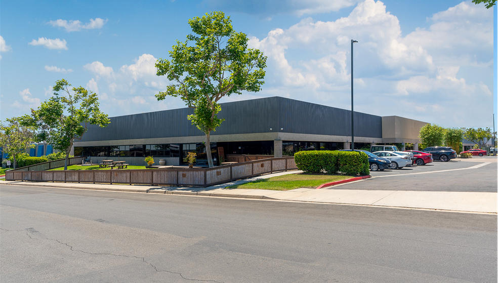 More Photos Of 6675 Mesa Ridge Rd, San Diego Office For Lease