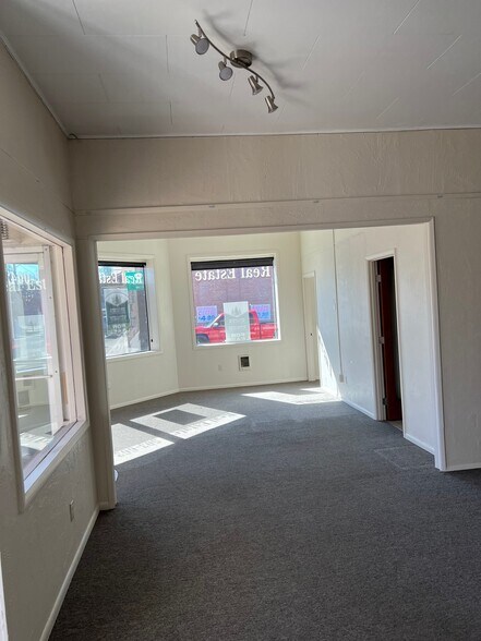 More Photos Of 150 N Maple St, Yamhill Storefront Retail Office For Sale