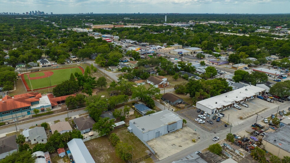 More Photos Of 1001 E Skagway Ave, Tampa Warehouse For Lease
