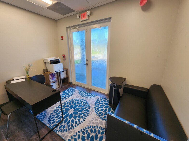 More Photos Of 166 Professional Way, Wellington Medical For Lease