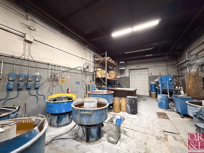 More Photos Of 815 N Mountain Rd, Newington Manufacturing For Sale