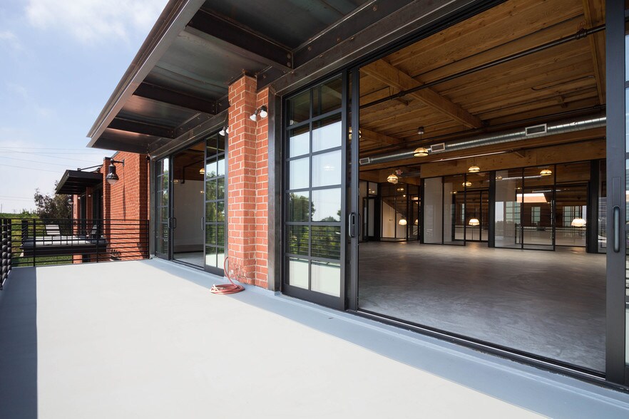 More Photos Of 1301 El Segundo Blvd, El Segundo Office For Lease