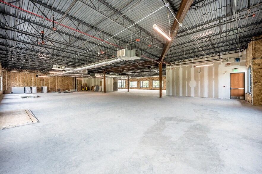 More Photos Of 1501 Belle Isle Ave, Mount Pleasant Office For Lease
