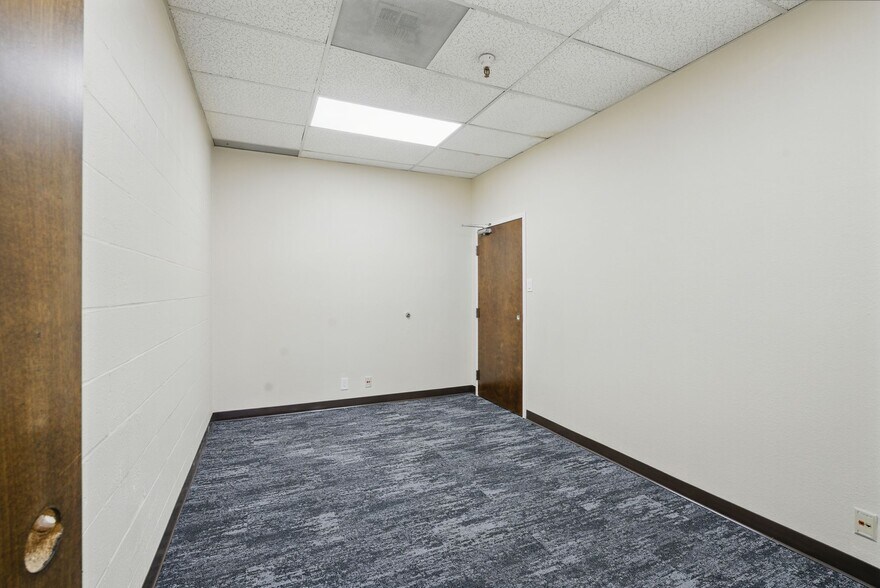 More Photos Of 301 Grand Ave, South San Francisco Office For Lease