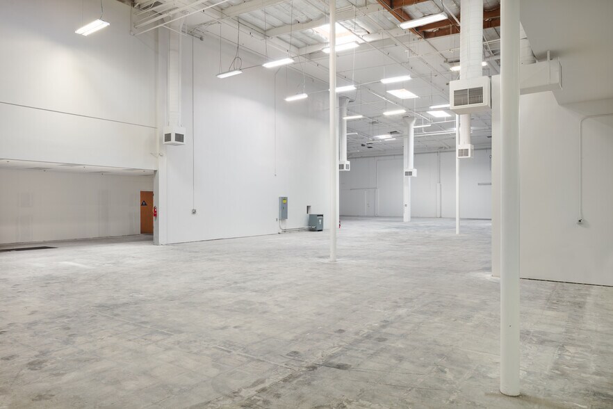 More Photos Of 2651 La Mirada Dr, Vista Light Manufacturing For Lease