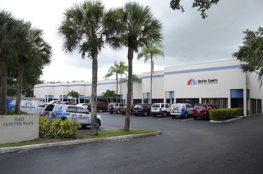More Photos Of 840 Jupiter Park Dr, Jupiter Warehouse For Lease