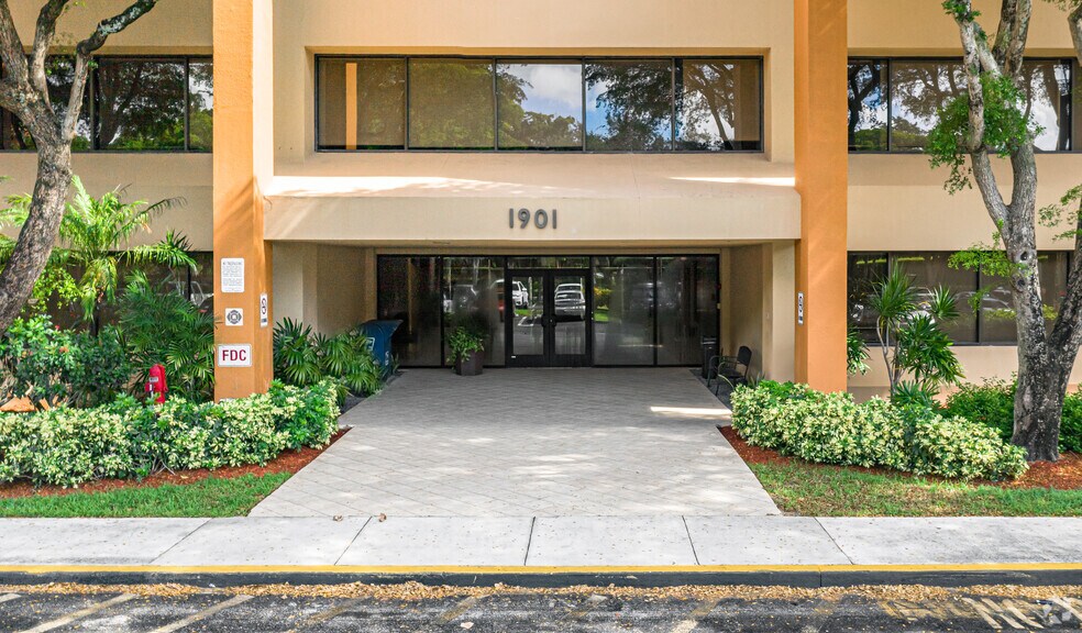 More Photos Of 1901 S Congress Ave, Boynton Beach Coworking Space