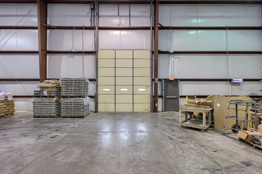 More Photos Of 301 Commerce Dr, New Holland Warehouse For Sale