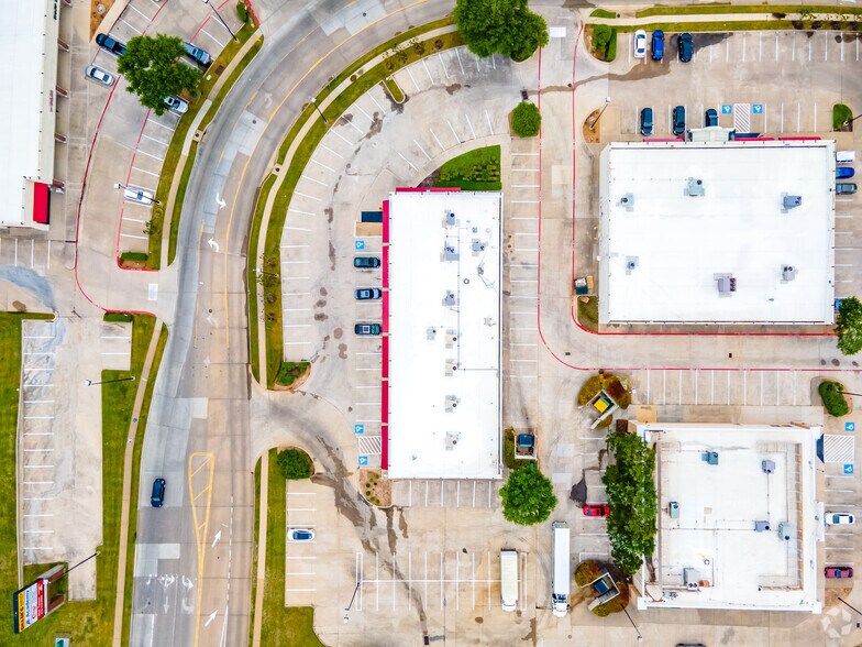 More Photos Of 2420 S Stemmons Fwy, Lewisville Unknown For Lease