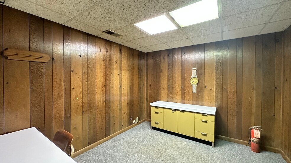 More Photos Of 7705 67th St S, Birmingham Flex For Lease