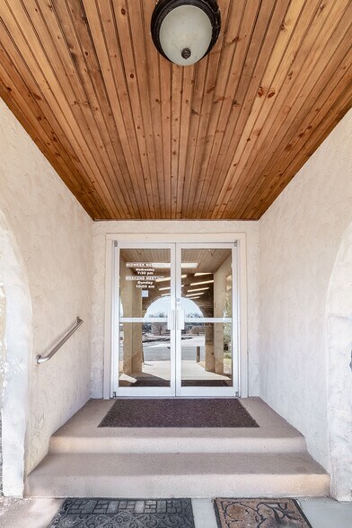 More Photos Of 305 W Dallas St, Llano Religious Facility For Sale