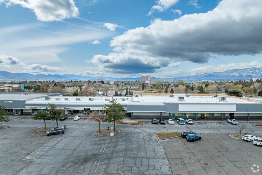 More Photos Of 2300-2360 Oddie Blvd, Sparks Restaurant For Lease