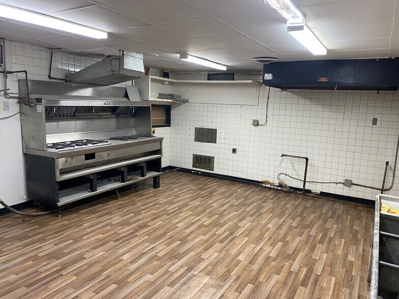 More Photos Of 1721 N King St, Hampton Daycare Center For Lease