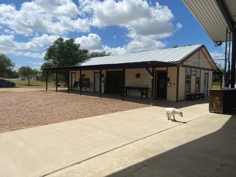 More Photos Of 7311 TX-36, Sealy Land For Sale