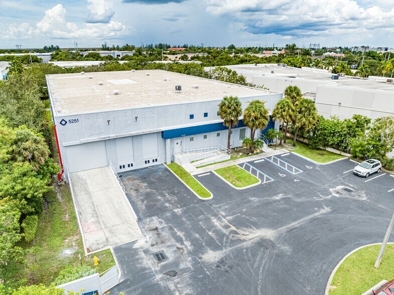 More Photos Of 5251 NW 103rd Ave, Sunrise Warehouse For Lease