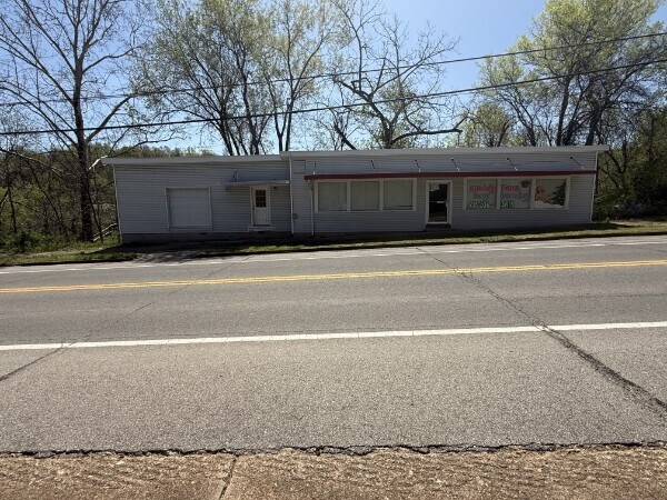 More Photos Of 4870 E Main St, Erin Office For Sale