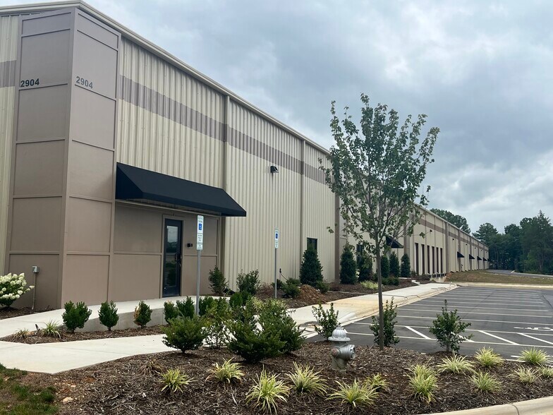 Primary Photo Of 2900 Stitt St, Monroe Manufacturing For Lease