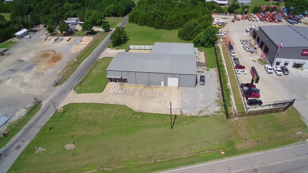 Primary Photo Of 14555 Hwy 75, Van Alstyne Distribution For Lease
