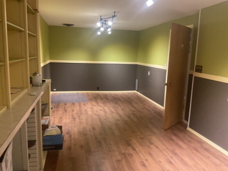 More Photos Of 145 Main st, Waitsburg Office For Lease