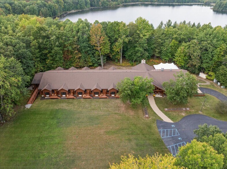 More Photos Of 3943 N Skookum Rd, Luther Hotel For Sale