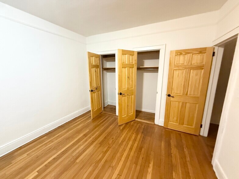 More Photos Of 190-17 Crocheron Ave, Flushing Apartments For Sale