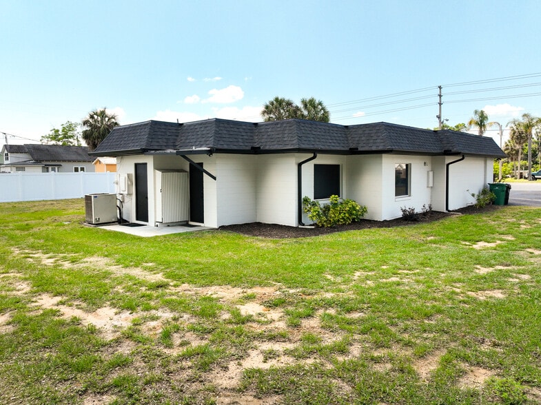 More Photos Of 285 S Central Ave, Umatilla Medical For Sale