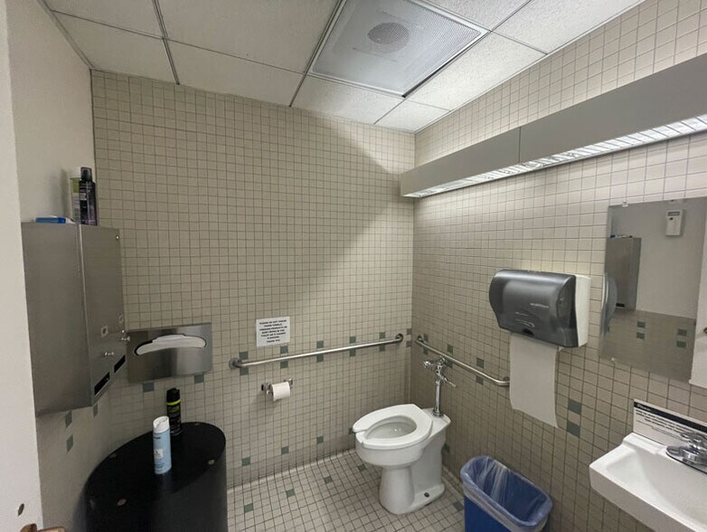 More Photos Of 445 Powell St, San Francisco Bank For Sale