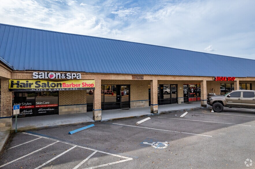 More Photos Of 6735-6765 Land O Lakes Blvd, Land O' Lakes Storefront For Lease