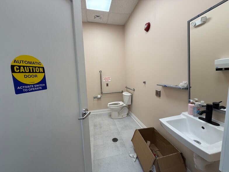 More Photos Of 2146 Kains Rd, London Freestanding For Sale
