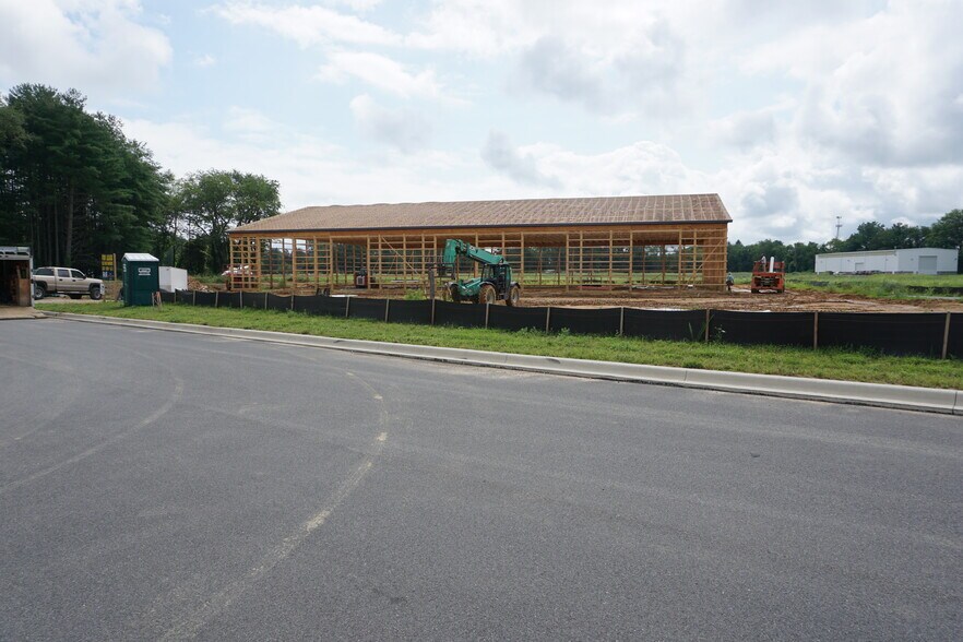 More Photos Of 140 Southern Blvd, Wyoming Office For Lease