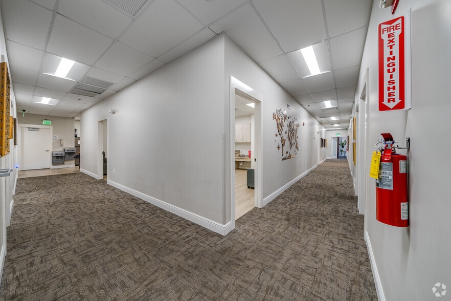 More Photos Of 5975 Sunset Dr, Miami Medical For Sale