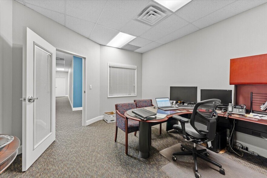 More Photos Of 2155 Larkspur Ln, Redding Office For Sale