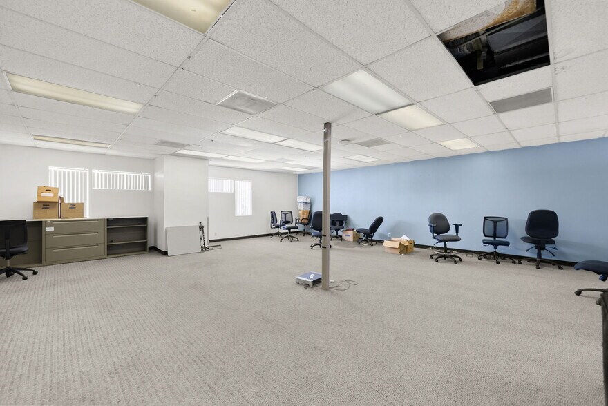 More Photos Of 777 E Alosta Ave, Azusa Religious Facility For Lease