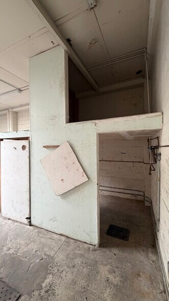 More Photos Of 3258 17th St, San Francisco Storefront Retail Residential For Lease