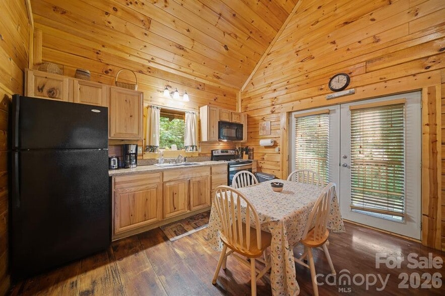 More Photos Of 504 Mountain View School Rd, Robbinsville Hotel For Sale