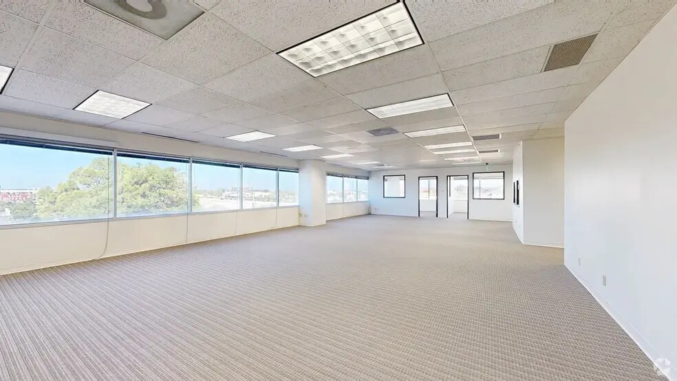 More Photos Of 1112 E Copeland Rd, Arlington Loft Creative Space For Lease