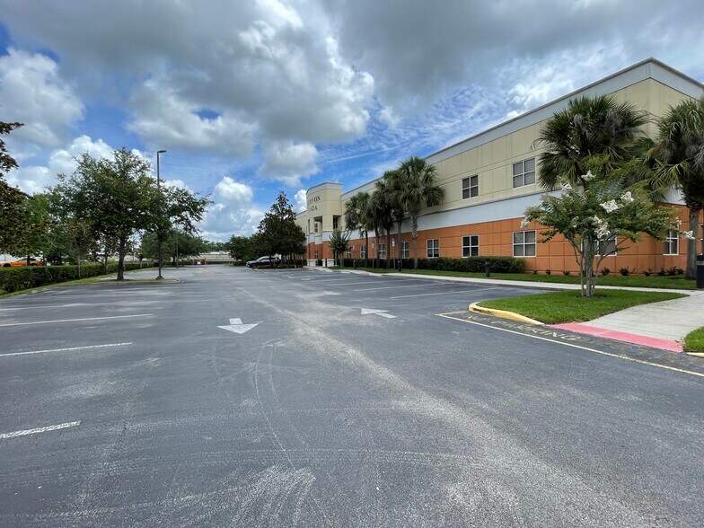 More Photos Of 1073 Willa Springs Dr, Winter Springs Office For Sale