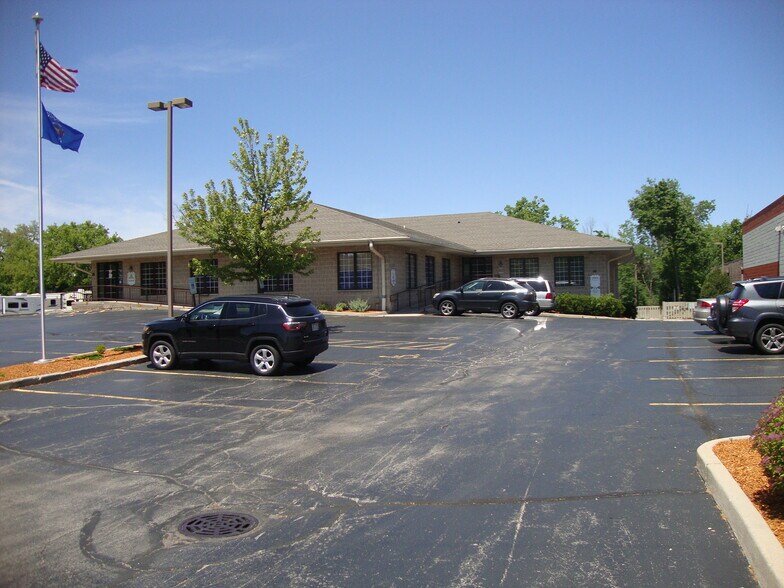 More Photos Of 6520 W Layton Ave, Greenfield Medical For Lease