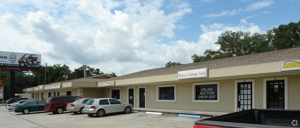 More Photos Of 126 N Us-27/441, Lady Lake Convenience Store For Lease