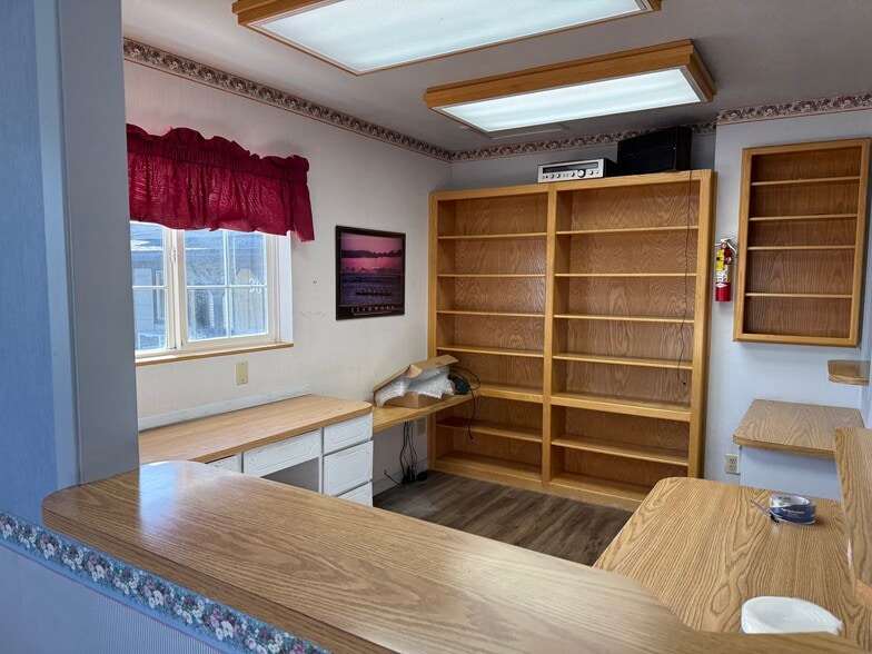 More Photos Of 40 N McDow St, Susanville Industrial For Sale