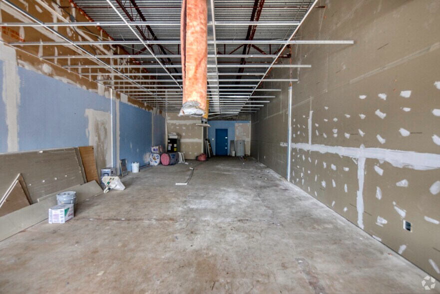 More Photos Of 5321 E Fowler Ave, Tampa General Retail For Lease