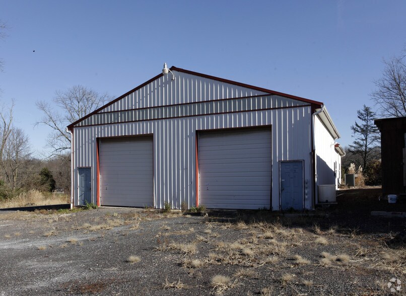 26 W Zion Hill Rd, Quakertown, PA 18951 Freestanding For Sale