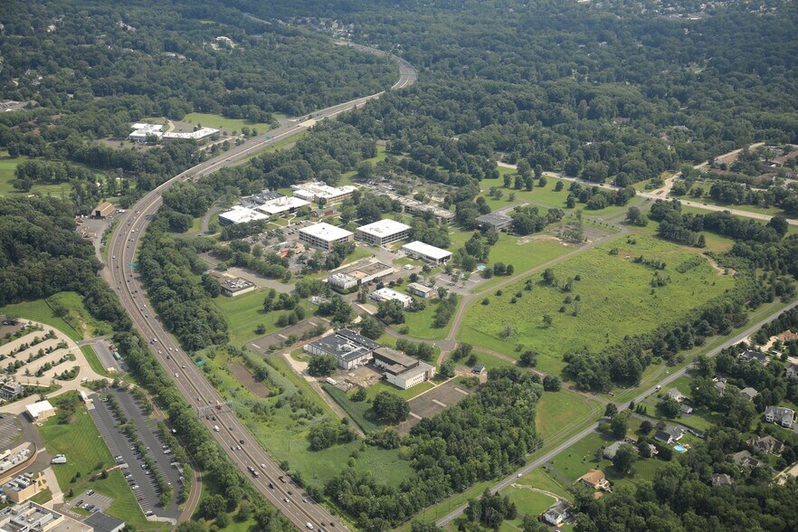 More Photos Of 727 Norristown Rd, Lower Gwynedd Research And Development For Lease