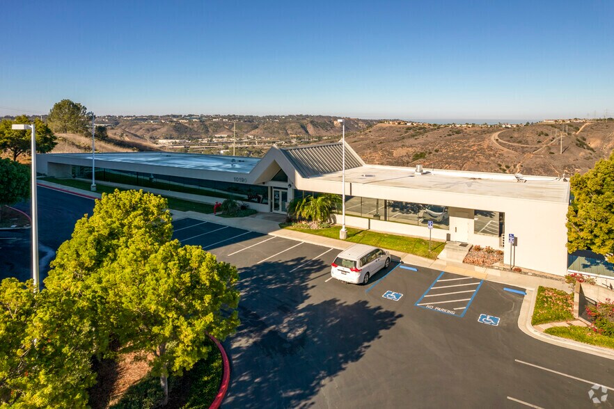 More Photos Of 10188 Telesis Ct, San Diego Unknown For Lease