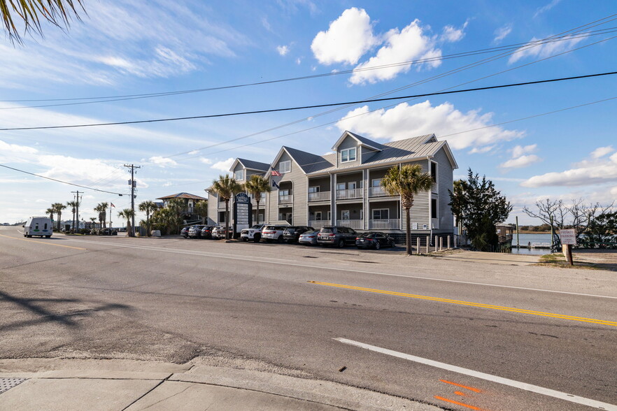 More Photos Of 103 Palm Blvd, Isle Of Palms Office For Sale