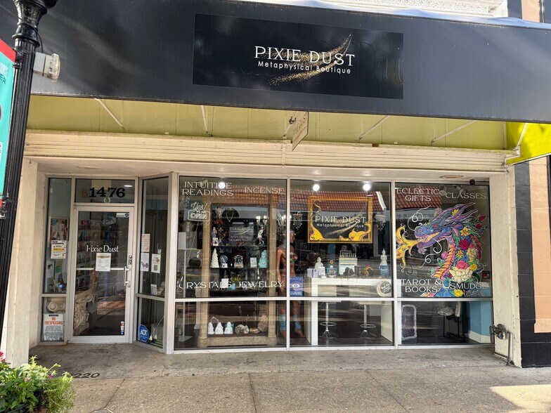 More Photos Of 1476 Main St, Sarasota Storefront For Sale