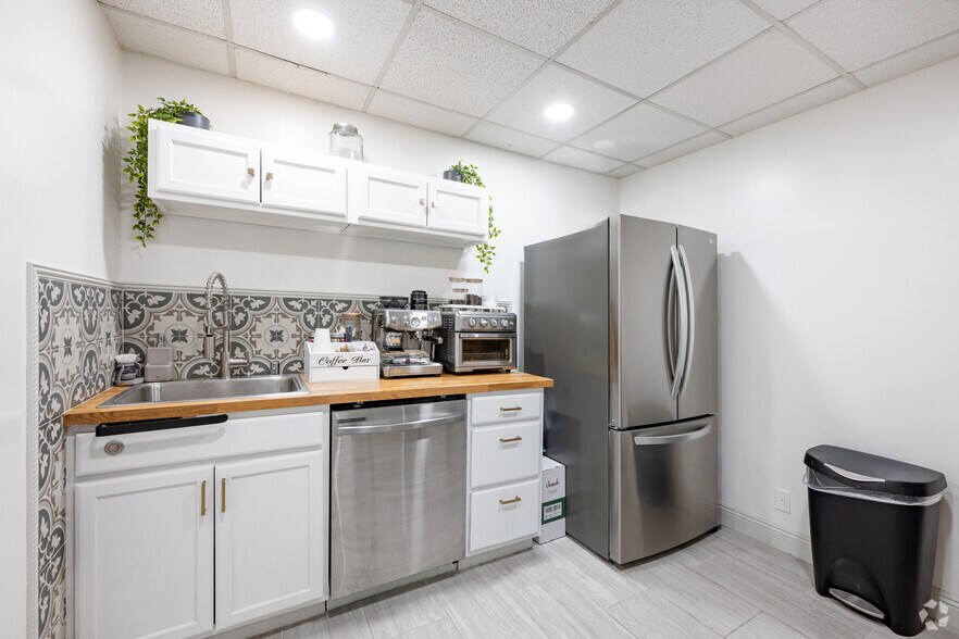 More Photos Of 9025 Wilshire Blvd, Beverly Hills Medical For Lease
