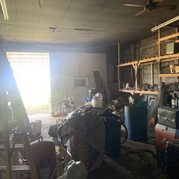 More Photos Of 298 Huffman Ave, Portageville Flex For Sale