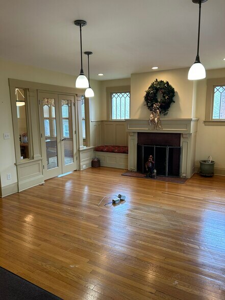 More Photos Of 280 Main St, Manchester Office For Sale