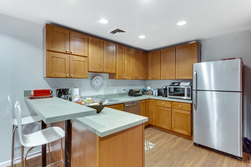 More Photos Of 1020 Princess St, Alexandria Loft Creative Space For Sale